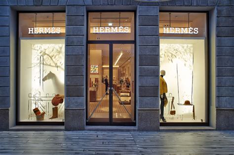 hermes milano vigilanza|Hermès, Via Monte Napoleone, 12, Milano MI, Telefono +39 02 .